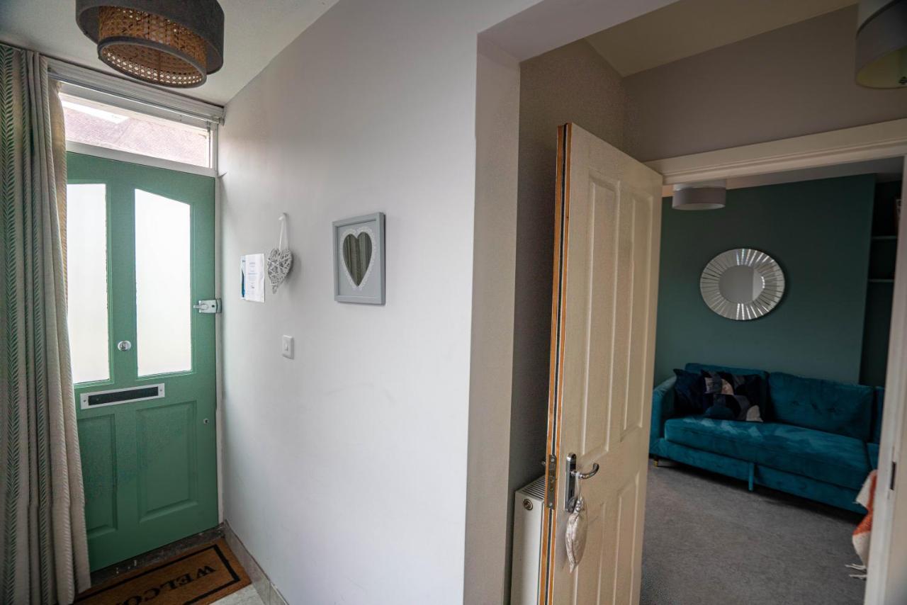 The Becket - Three Bedroom City Centre House With Parking Cantorbéry Extérieur photo