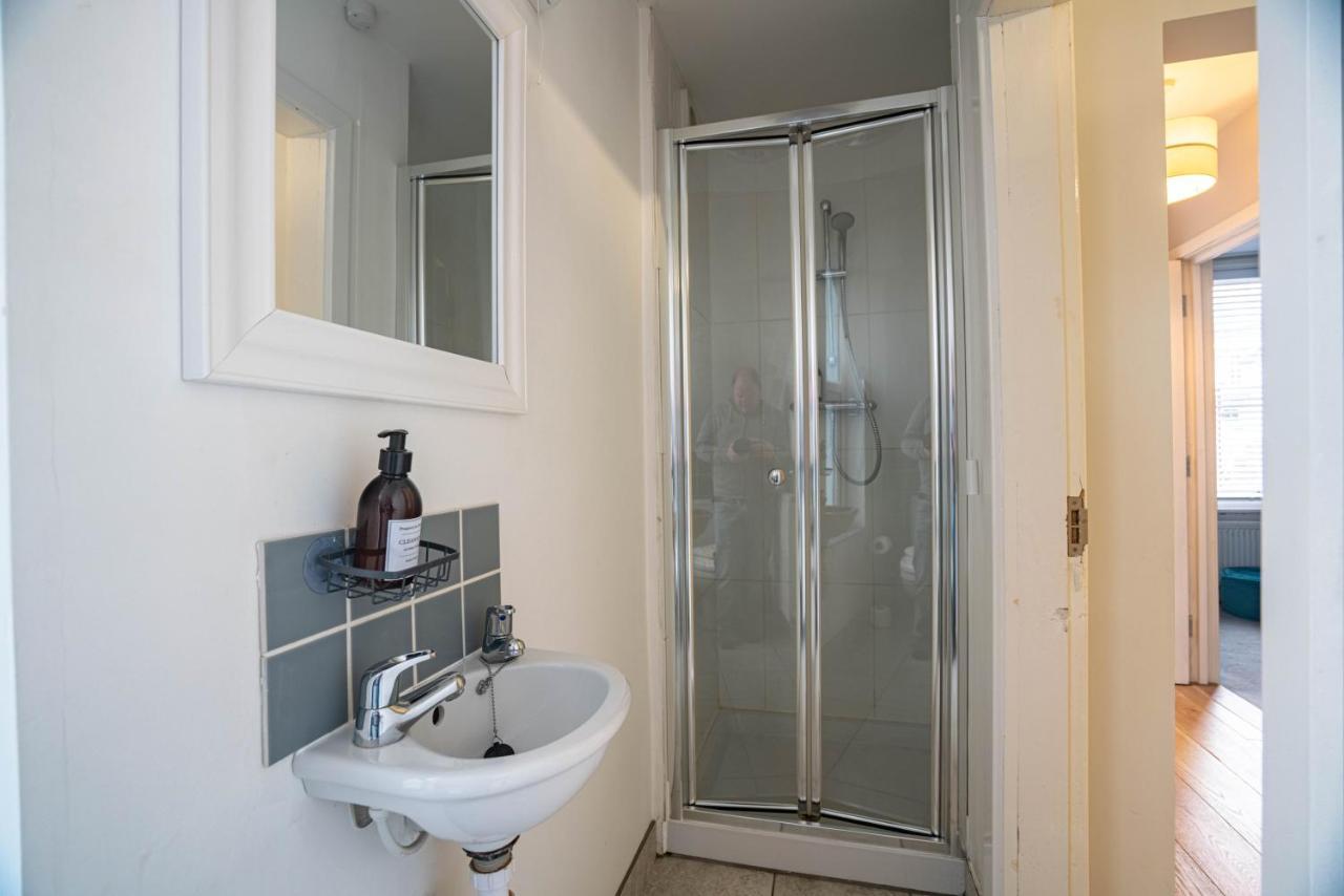 The Becket - Three Bedroom City Centre House With Parking Cantorbéry Extérieur photo